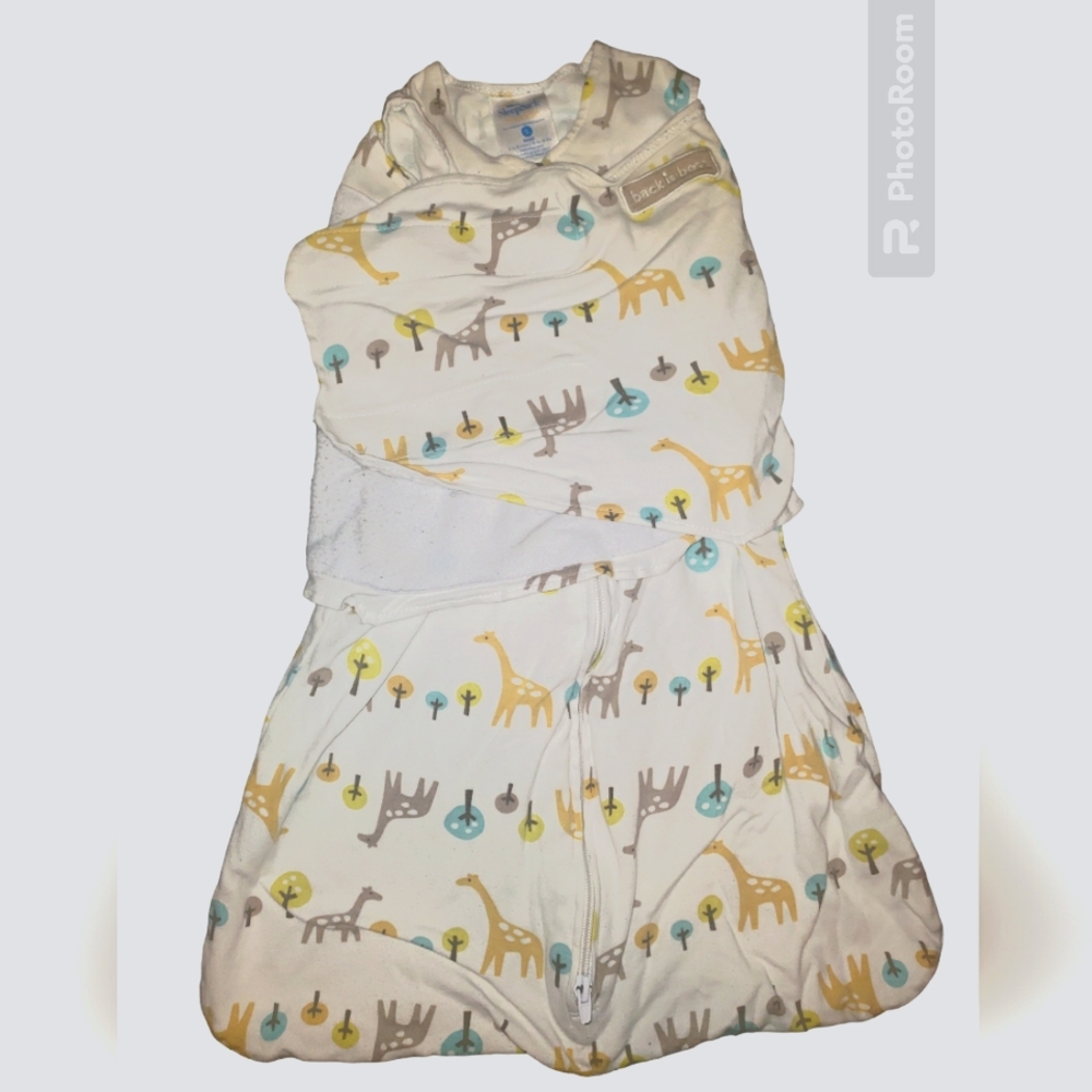 Halo sleep sack swaddle white with giraffes and trees size small girl/boy